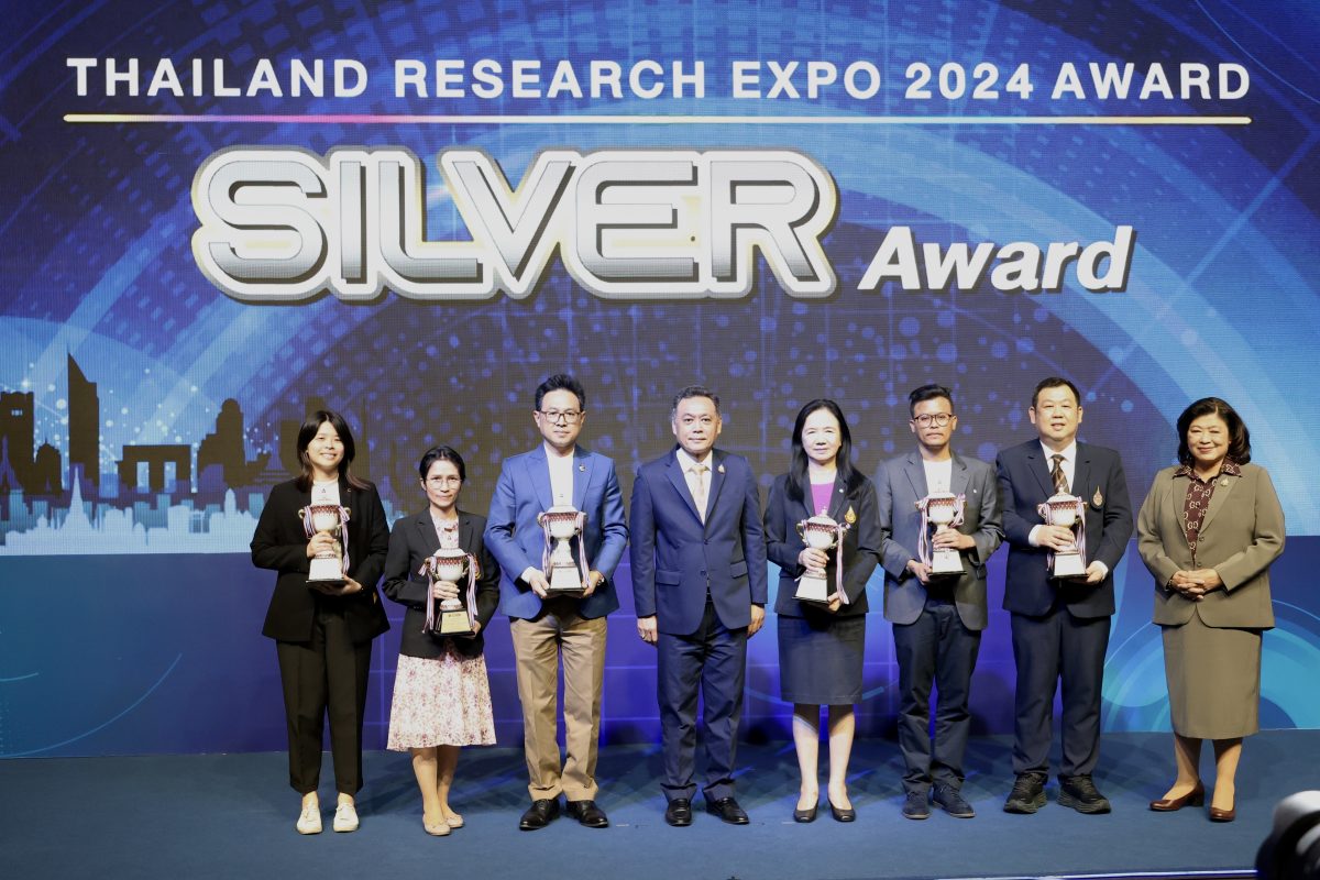 นักวิจัย HITAP นำโครงการวิจัย “นโยบาย 30 บาทรักษาทุกที่ด้วยบัตรประชาชนใบเดียวในพื้นที่นำร่อง” คว้ารางวัลในงานมหกรรมงานวิจัยแห่งชาติ 2567